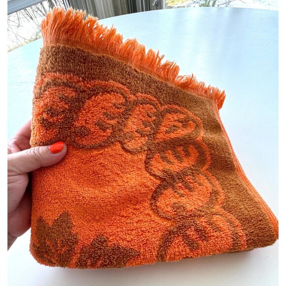 Vintage 70s small bath towel, orange & brown, plush, reversible, fringed - Picture 8 of 9